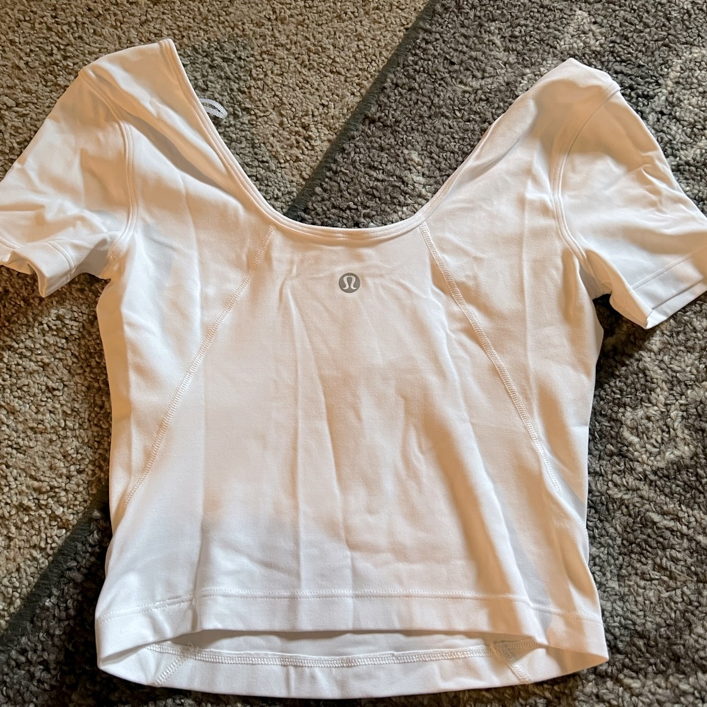 Lululemon Align Top in excellent condition no flaws!